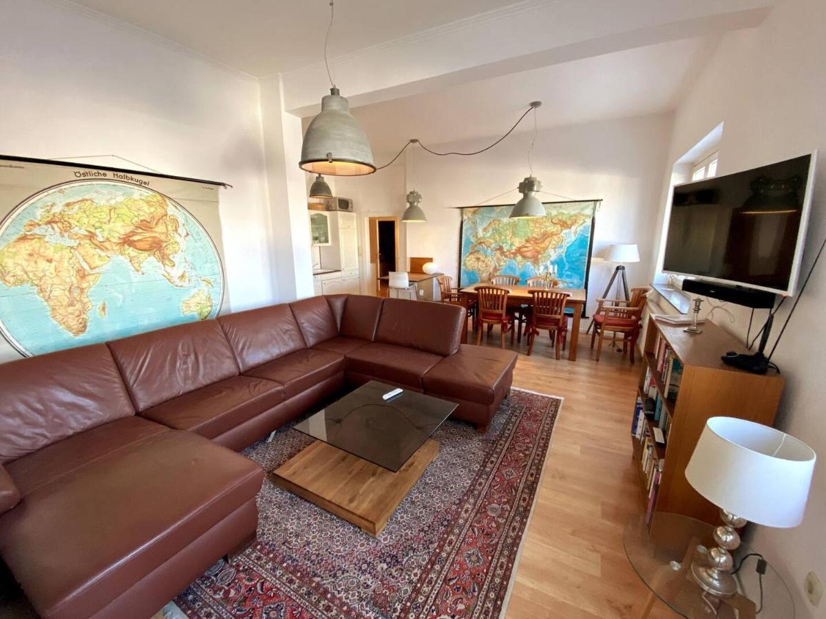 Helle 3-zimmerwohnung In Uninaehe